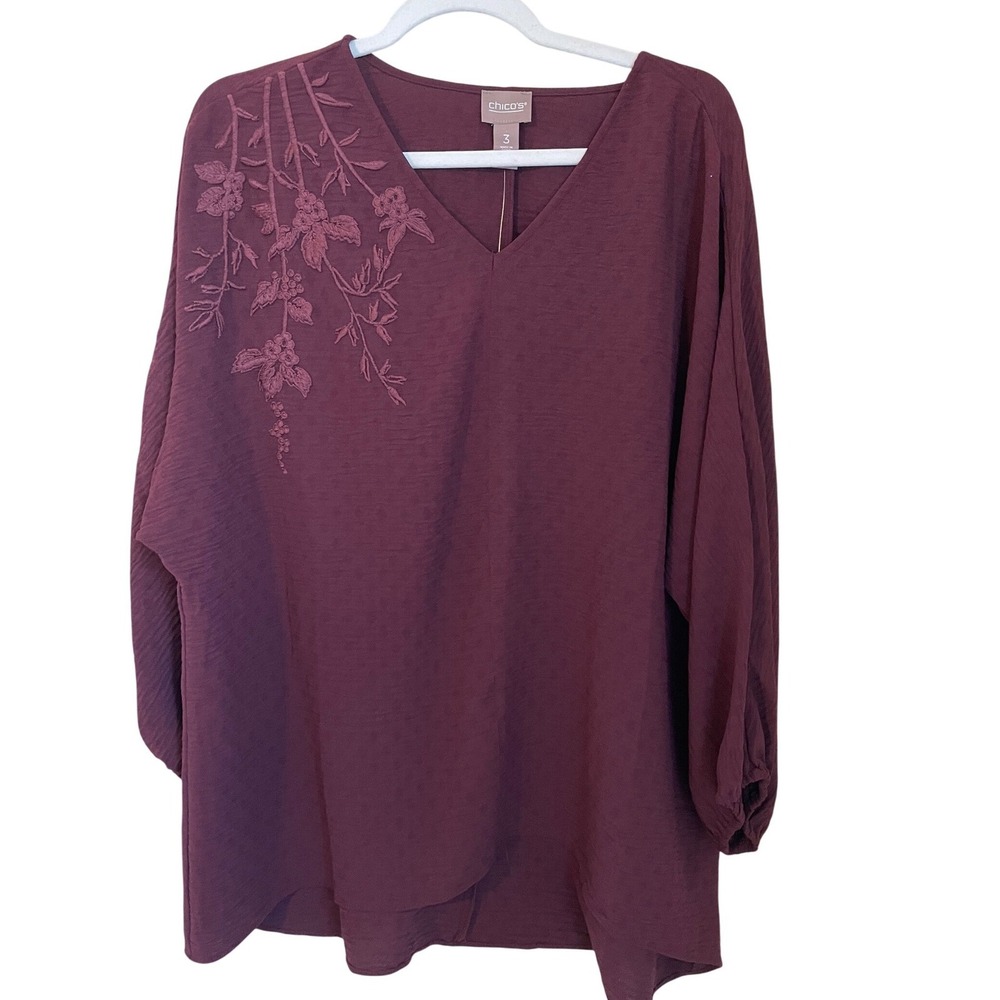 Chicos Size 3 (XL) Floral Embroidered V-Neck Textured Blouse Top WIne